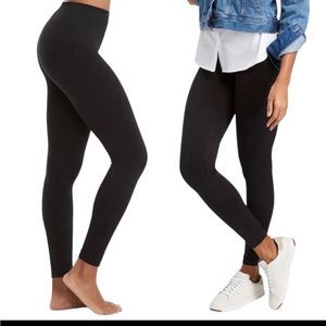 SPANX Black Look at Me Now Seamless Cropped Leggings Size Large